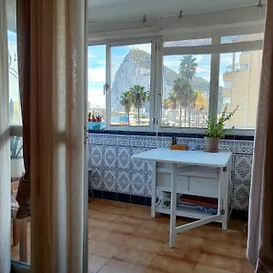 Alloggio in famiglia Private Bathroom In Shared 50m From Gibraltar, La Línea de la Concepción